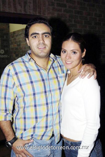 29102006 
Liliana de la Torre y Gustavo Elizondo.