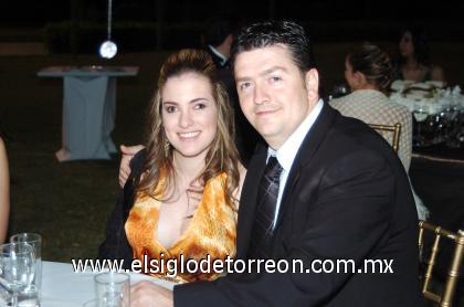 29102006 
Paola y Alejandro Veyán.