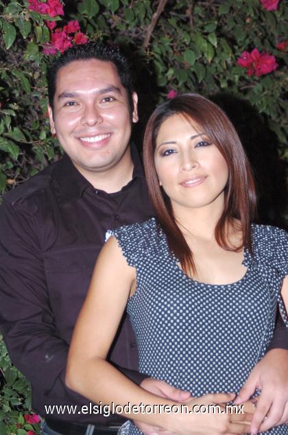 29102006 
Sr. Julio César Rodríguez Hernández y Srita. Ileana Sustaita Arguijo.