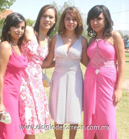 30102006
Angélica Castillo, Gina Núñez, Bebecha Villarreal y Edna Tovar.