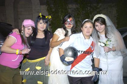 31102006
Ale Tamez, Cinthia Triana, Alis Gutiérrez, Lorena Moreno y Ana Tamez