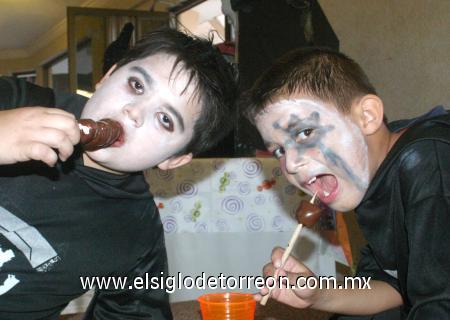 02112006
José González Sabag y Santiago Díaz González.