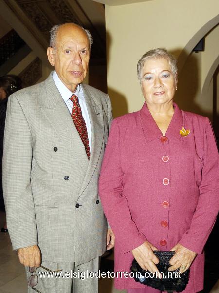 04112006 

 Edelmiro y Estela Morales