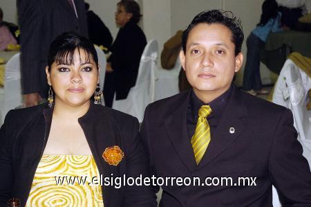 04112006 
Gabriela Rodríguez Contreras y Miguel Angel Rivera Cardona