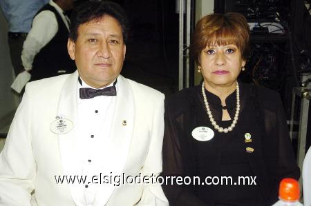 04112006 

Rubén Alvarez y Lucila de Álvarez
