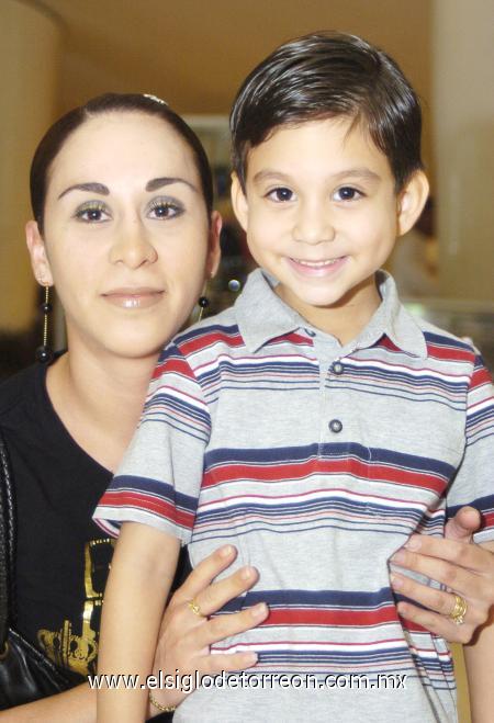 06112006
Mayda y Emiliano Morales.
