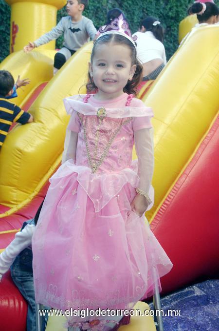 05112006 
Natalia Issa García.