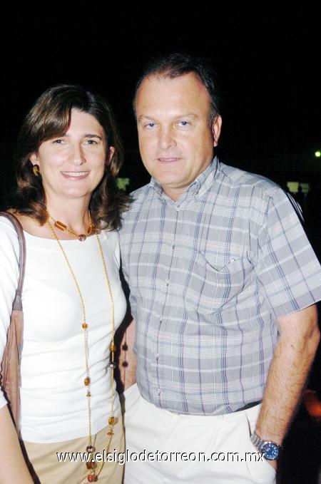 05112006 
Cecilia y Federico Sáenz.