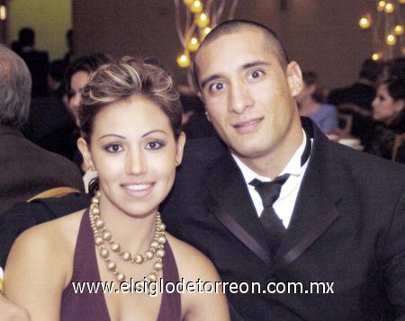 05112006 
Liliana Méndez y Juan Wong.