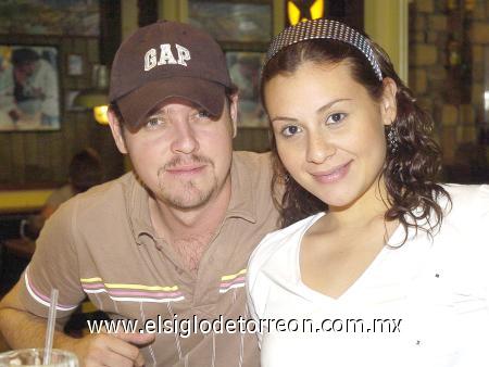 08112006
Gerardo Izquierdo y Mónica de Izquierdo.