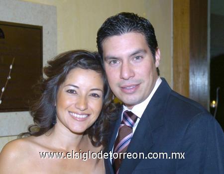 09112006
Martha Ávalos y Samir Fahur.
