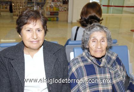 08112006
Alicia Martínez y Ana María Herrera viajaron a Tijuana.