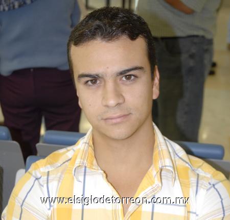 09112006
Roberto Llorens viajó con destino a San Antonio.