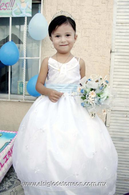 12112006 
Liliana Arisleidy Rey Guevara cumplió tres años de edad.