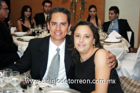 12112006 
Daniel Hernández y Claudia de Hernández.