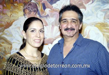 12112006 
Lorena Paredes de Barrera y Jesús Barrera.