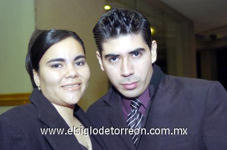 12112006 
Ricardo Rangel y Miriam Martínez.