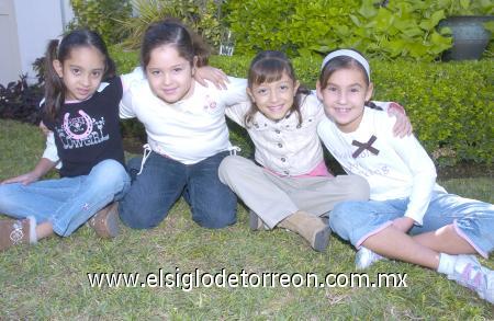 13112006
Marifer Pérez, Mariángel Martínez, Alejandra Leal Robles y Luisa F. Rodríguez