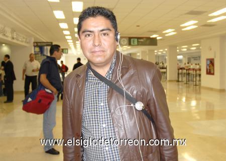 14112006
Álvaro Meliar llegó procedente de la Ciudad de México.