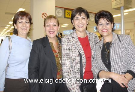 14112006
Beatriz Mayagoitia, Rebeca Bustos, Soledad Anaya y Lucila Bustos viajaron a Argentina.