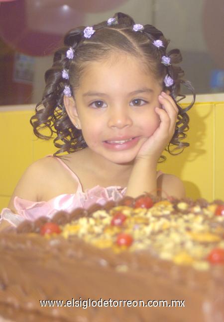 20112006
Ana Pamela Soto García festejó cuatro años de edad.