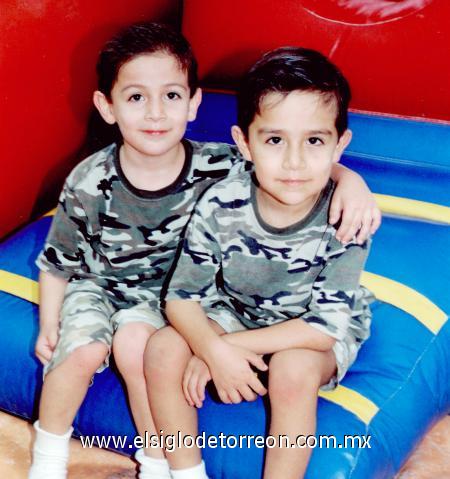 19112006 
Alberto y Pepito García, en pasado convivio.