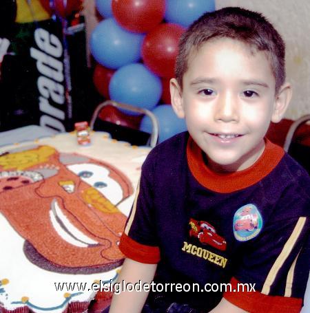 19112006 
Ángel Jared Ugarte García cumplió cinco años y fue festejado con una merienda.