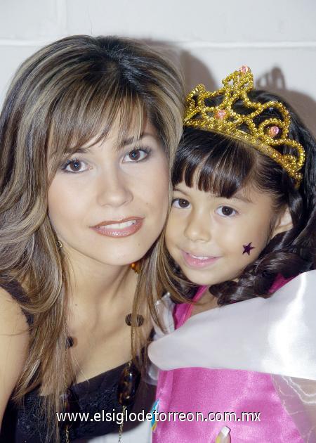 19112006 
Ivana Torres Guerrero celebró su quinto año