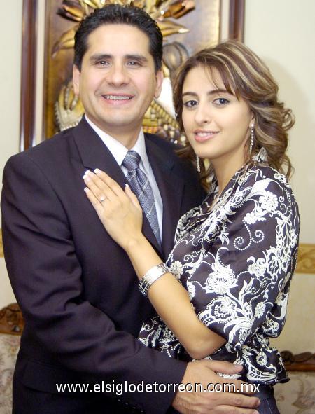 19112006 
Ing. Manuel Medina Rodríguez y Lic. Janeth Jabuba Soto Ayoub, efectuaron su presentación religiosa el viernes 17 de noviembre de 2006.
