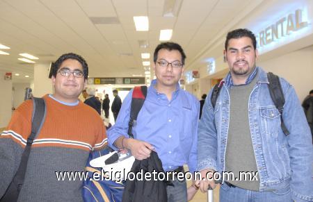 22112006
Fernando Alvarado, Cristian Cabrera y Carlos Acosta llegaron del Distrito Federal.