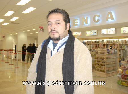 23112006
Alfredo Rivera llegó procedente de la Ciudad de México.