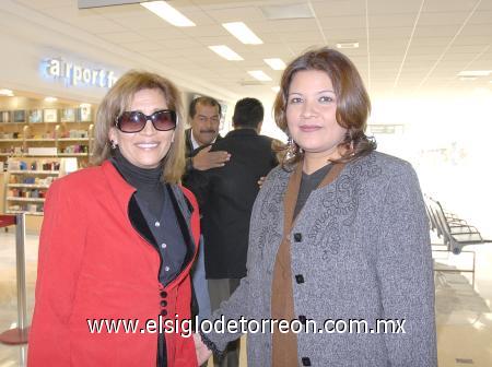 23112006
Lilia Cepeda y Margarita Martínez llegaron del Distrito Federal.