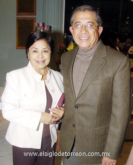26112006 
Octaviano Rendón y María Inés de Rendón.