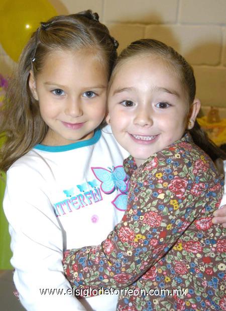 27112006
Daniela Nahle y Paulina González.