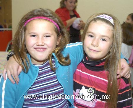 27112006
Marni López y Samantha Negrete.