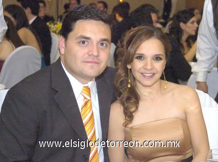 27112006
Carlos Mijares y Alejandra de Mijares.