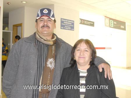 29112006
José Luis Rey y Mary Correa viajaron con destino a Veracruz.