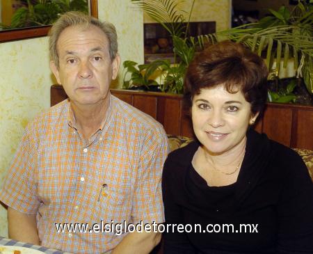 25112006 
Florencio Jiménez y Rosalinda Ayup de Jiménez