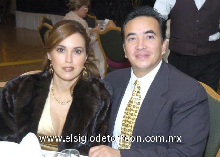 30112006
Cecilia Cárdenas y Maximiliano Silerio