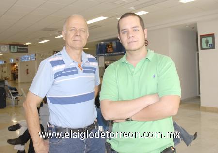 30112006
Alexander Hodjkingston y Enc Hodjkingson viajaron al DF