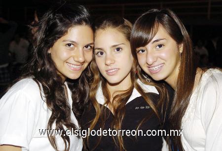 04112006 
 Laila Rueda, Isabel Murra y Yoyis Castellano