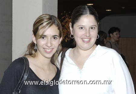 06112006
Myriam Martínez y Patricia González.