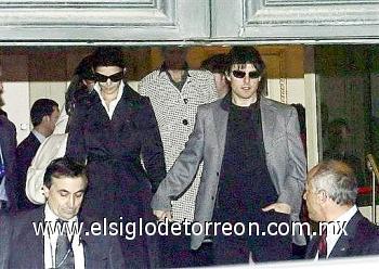 La pareja hizo una visita de cortesía al alcalde Walter Veltroni, dijo la municipalidad, anulando los rumores de que acudieron al Ayuntamiento para solicitar una licencia de matrimonio.