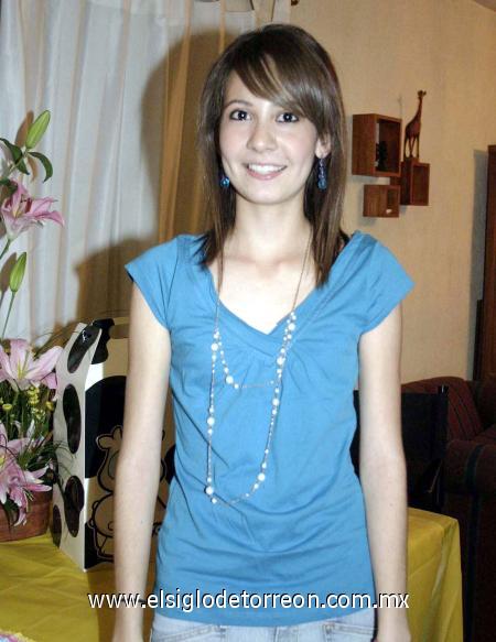 26112006 
Carla Silva celebró su cumpleaños.