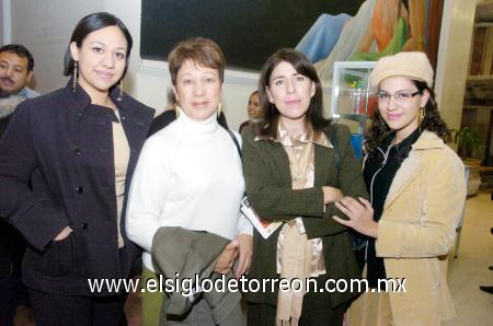 26112006 
Diana Jurado, Carmen y Leo Villarreal y Cassandra Palacios.