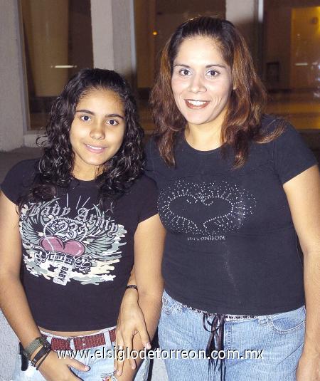 28112006
Beatriz Gutiérrez y Karen Flores de Gutiérrez.