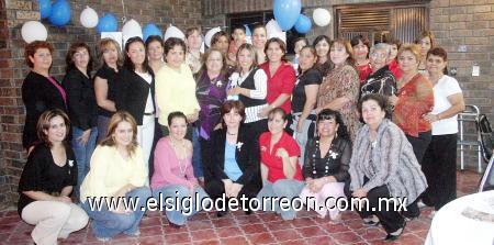 03122006 
Claudia Iveth Ríos Lira espera un niño para próximas fechas, motivo por el cual disfrutó de una fiesta de canastilla a la que asistieron a sus amigas y familiares.