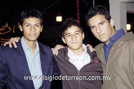 03122006 
Jaime Zamora Amador, Omar Rodríguez y César Pedroza.