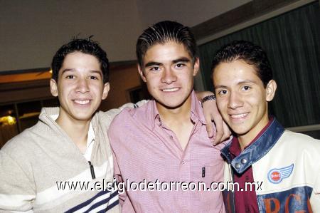 03122006 
Juan Cris Prieto, Rodrigo del Río y Jaime Zertuche.