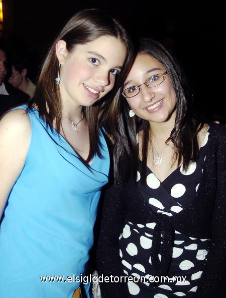03122006 
Pamela Villarreal y Daniela Teodorini.